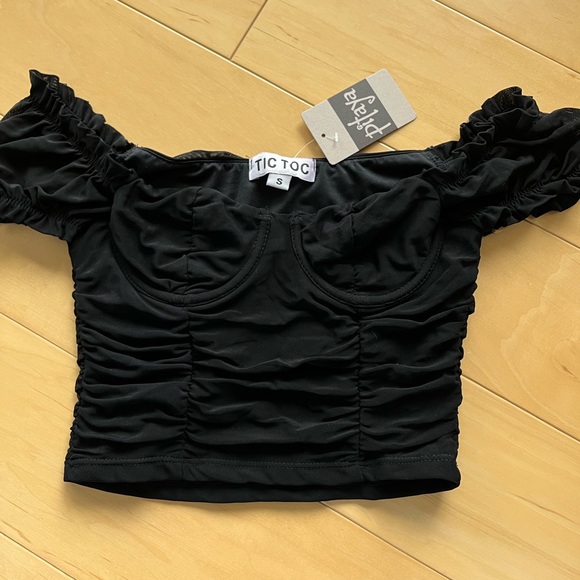 BLACK Pitaya Top - Picture 2 of 4